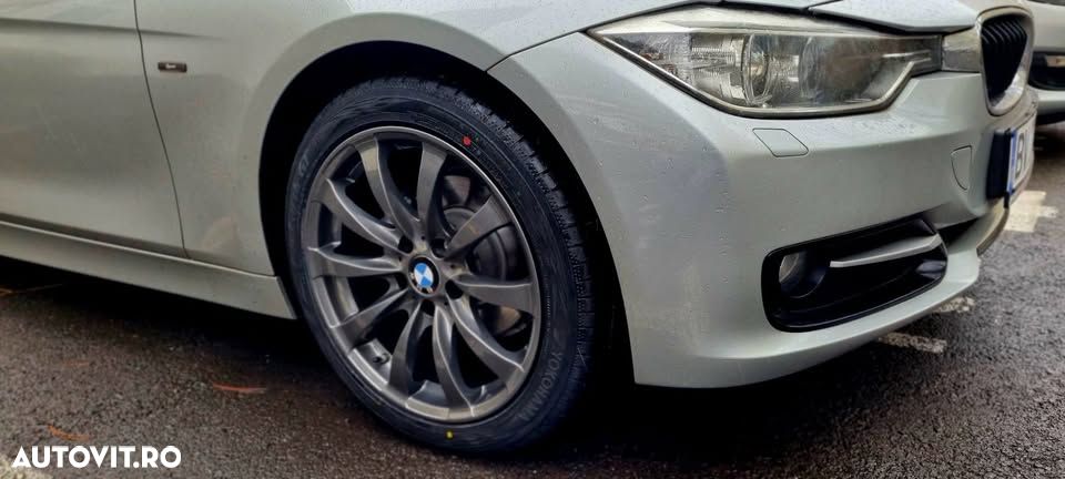 BMW Seria 3 320i Efficient Dynamics Edition Sport Line - 6