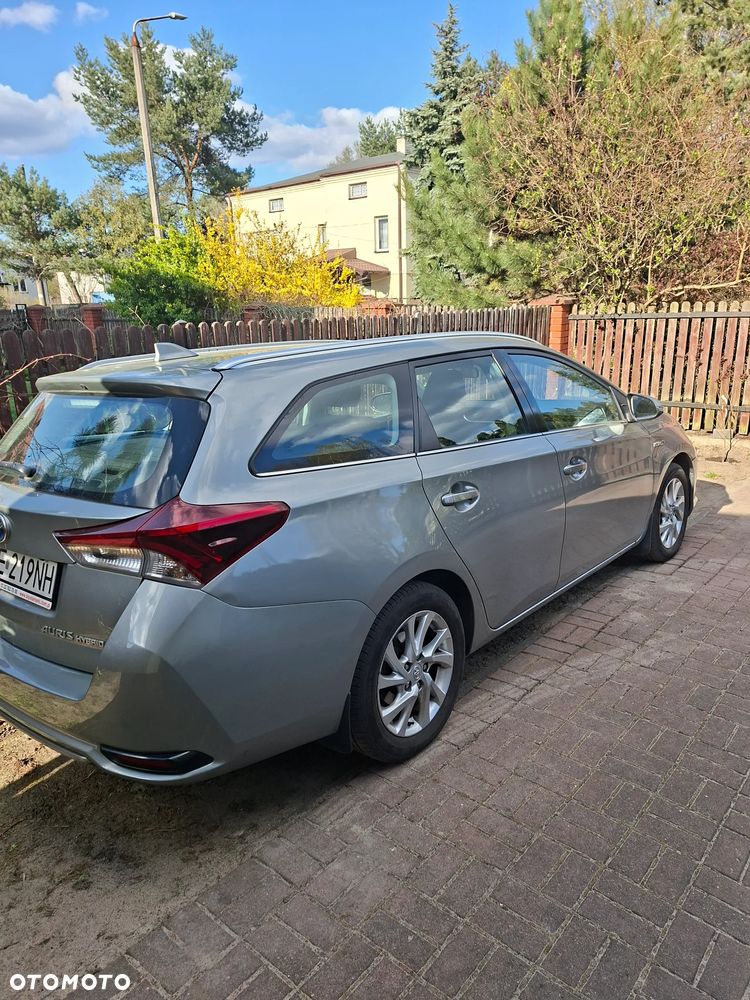Toyota Auris Hybrid 135 Comfort - 2
