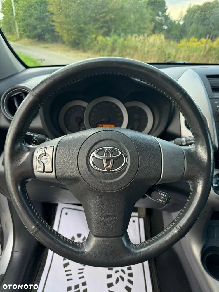 Toyota RAV4 - 17