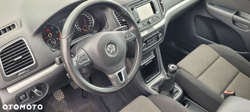 Volkswagen Sharan - 25