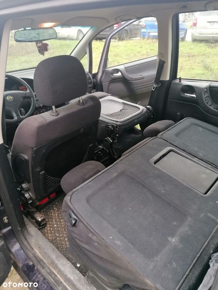 Opel Zafira 1.8 16V Elegance - 3