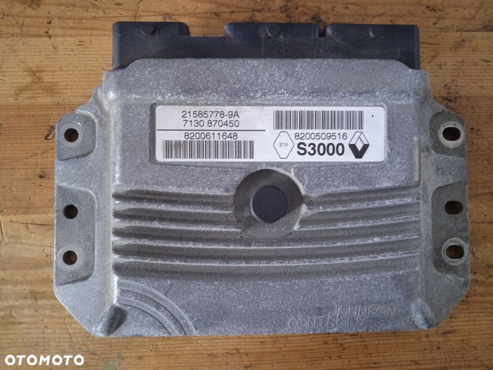 Komputer Sterownik Silnika Renault Scenic II 215857789A - 1