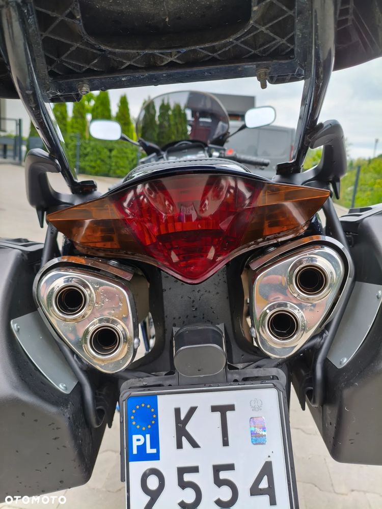 Honda VFR - 10