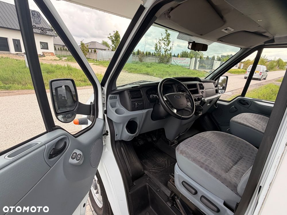Ford Transit - 27