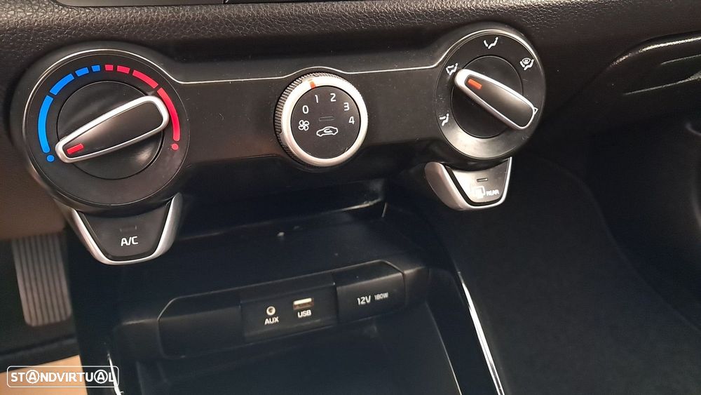 Kia Rio 1.4 CRDi 90 Platinum Edition - 31