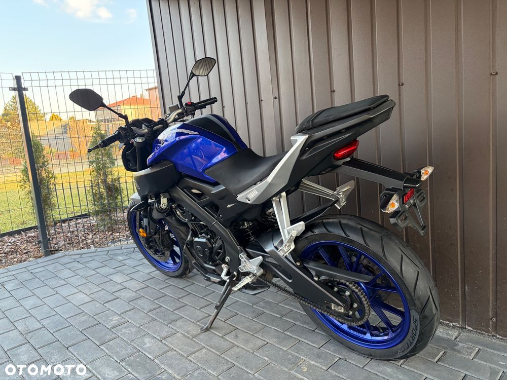 Yamaha MT - 28