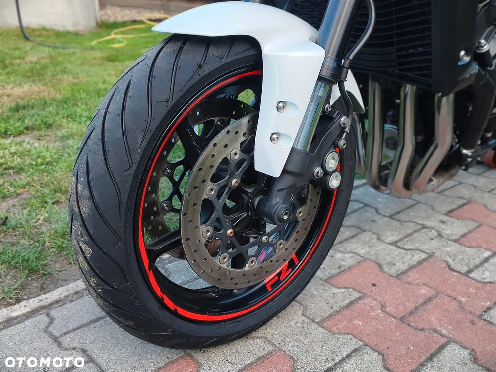 Yamaha FZ - 29