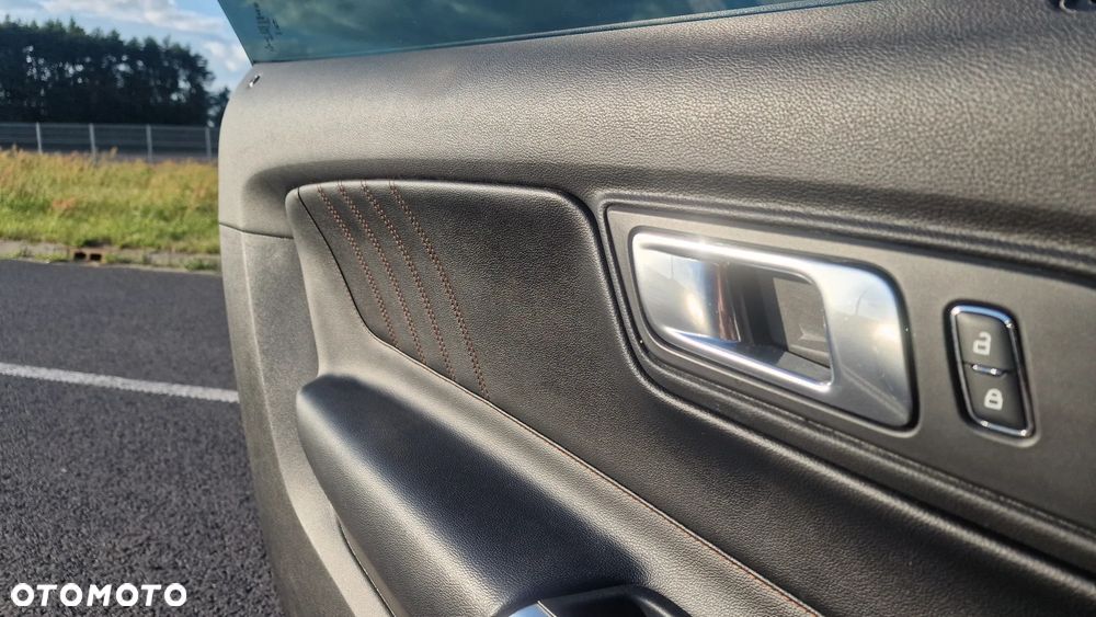 Ford Mustang 2.3 Eco Boost - 34