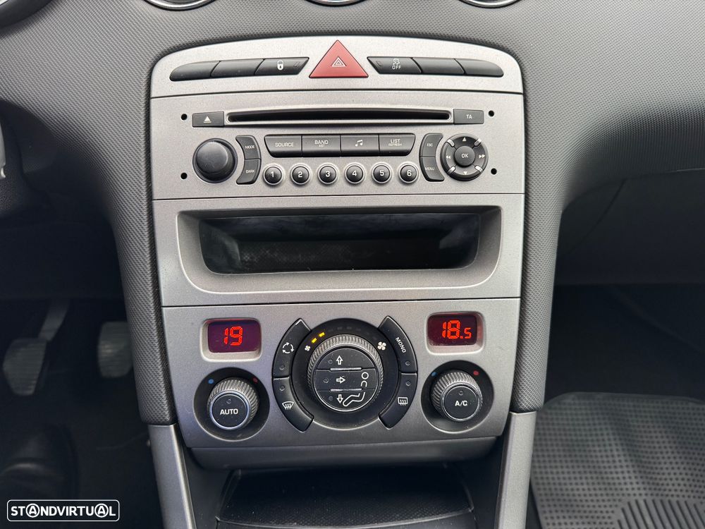 Peugeot 308 1.6 e-HDi Active CVM6 - 19