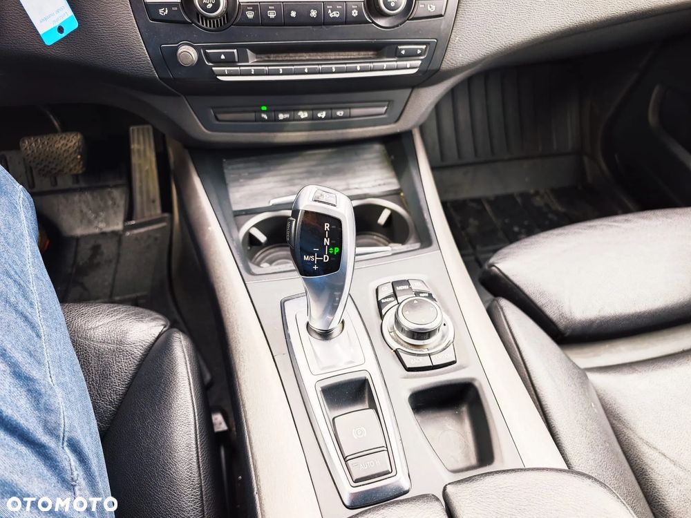 BMW X5 xDrive40d - 27