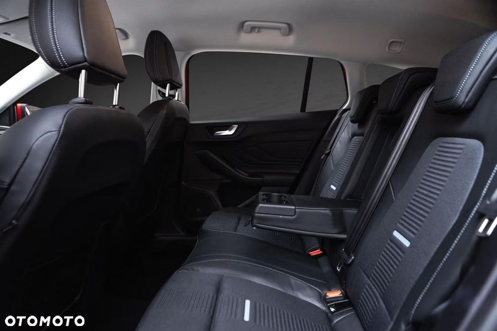 Ford Focus 1.0 EcoBoost Active - 14