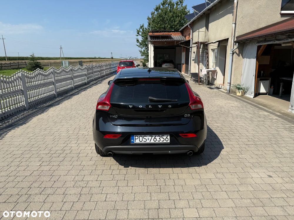 Volvo V40 D3 Momentum - 5