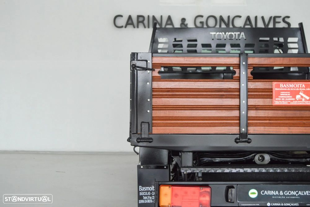 Toyota Hilux 2.4 D-4D 4X4 Cabine Simples 2L - 48