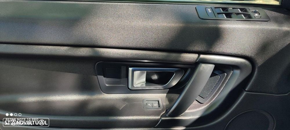 Land Rover Discovery Sport 2.0 eD4 HSE Luxury - 28