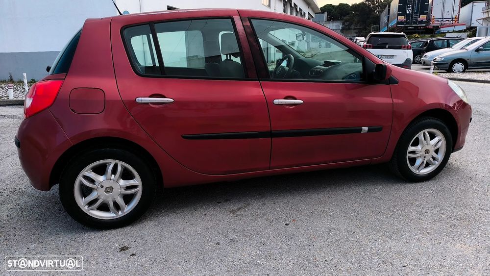 Renault Clio 1.2 16V Confort Privilège - 31