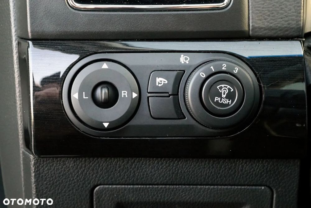 Chevrolet Captiva - 27