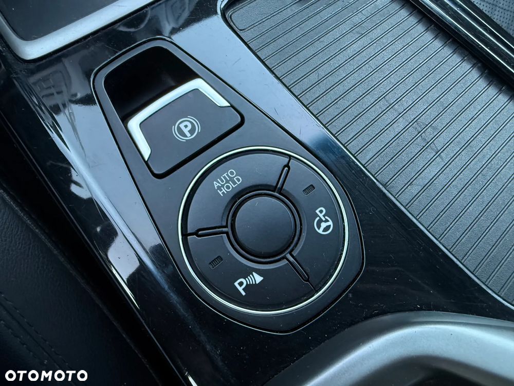 Hyundai i40 Kombi 1.7 CRDi DCT Premium - 28