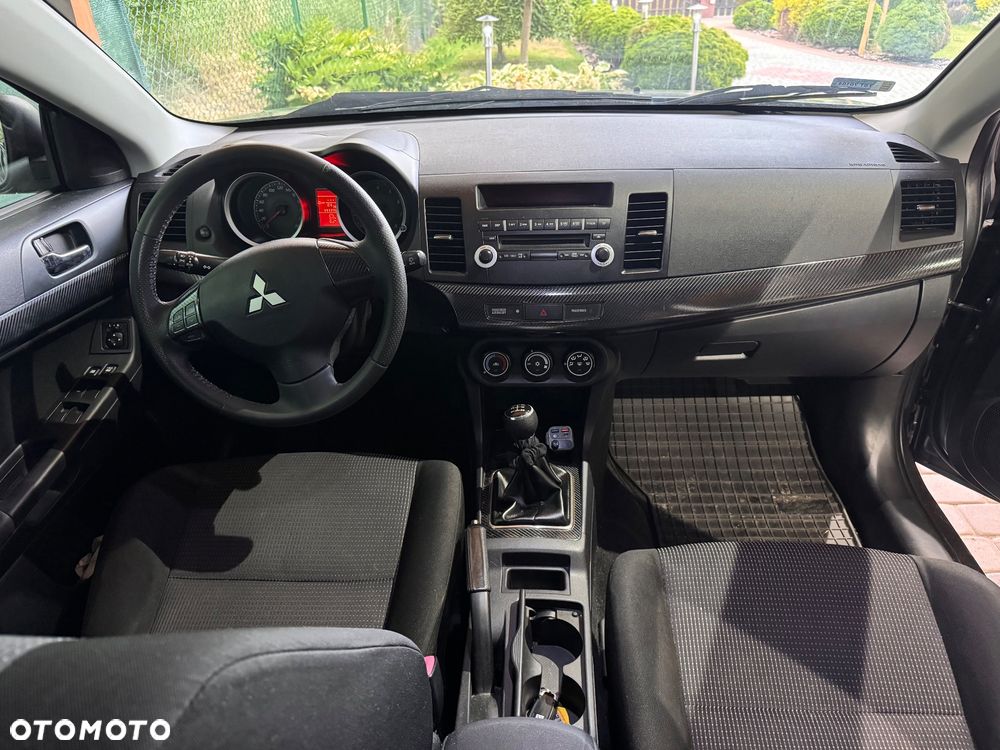 Mitsubishi Lancer 1.5 Invite - 16