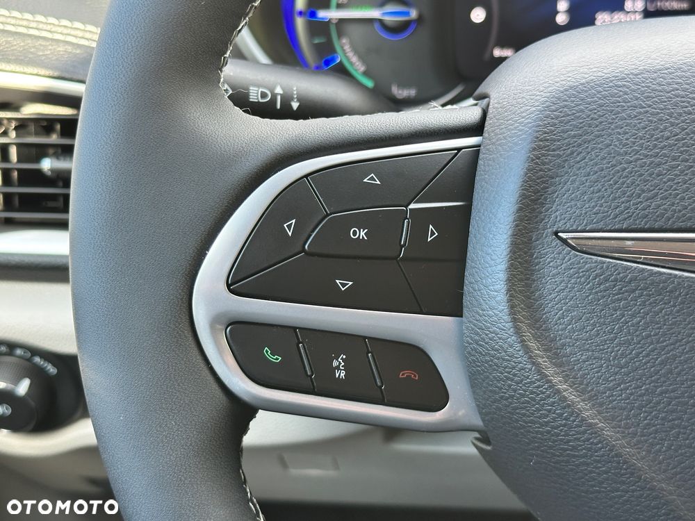 Chrysler Pacifica - 20