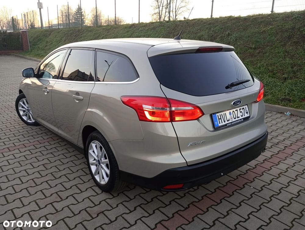 Ford Focus 2.0 TDCi DPF Start-Stopp-System Titanium - 4