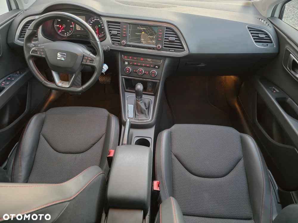 Seat Leon 2.0 TDI DPF Ecomotive DSG FR - 33