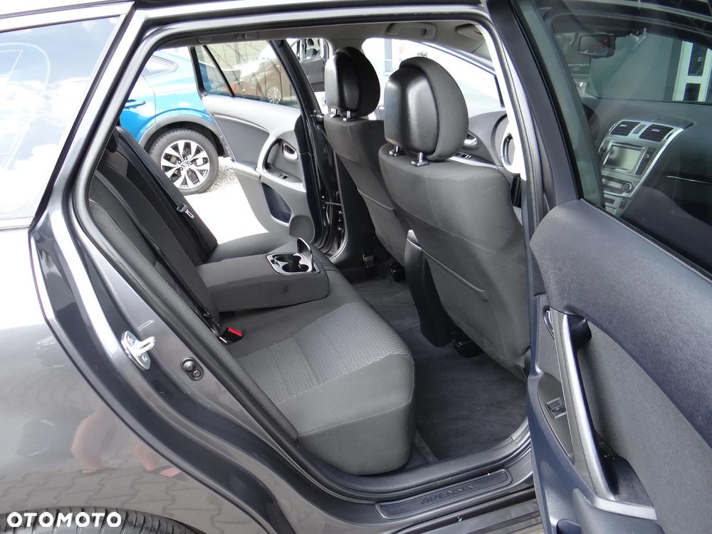 Toyota Avensis Touring Sports 1.8 Executive - 31