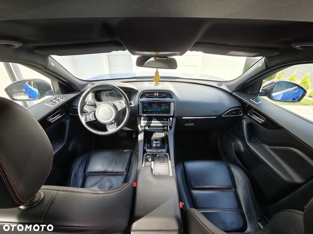 Jaguar F-Pace - 18