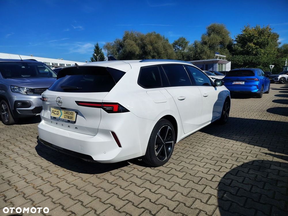 Opel Astra 1.2 Turbo Elegance - 4