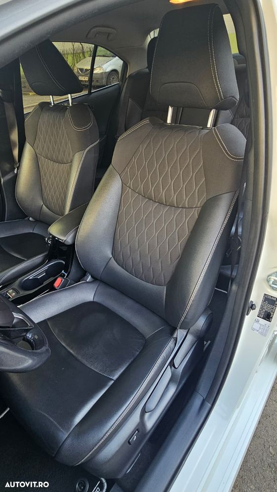 Toyota Corolla 1.8 HSD Exclusive - 11