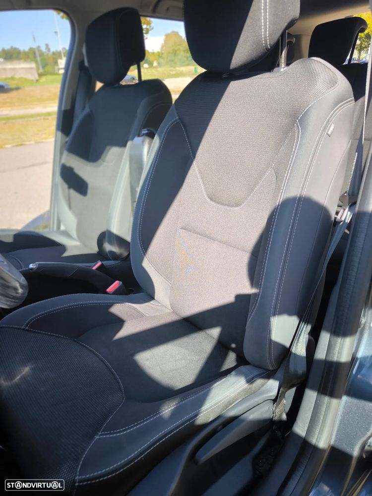 Renault Clio Sport Tourer - 19