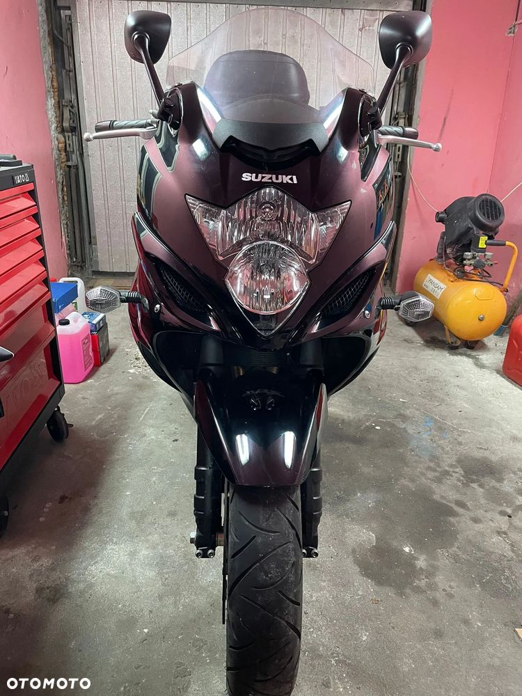 Suzuki GSX - 5