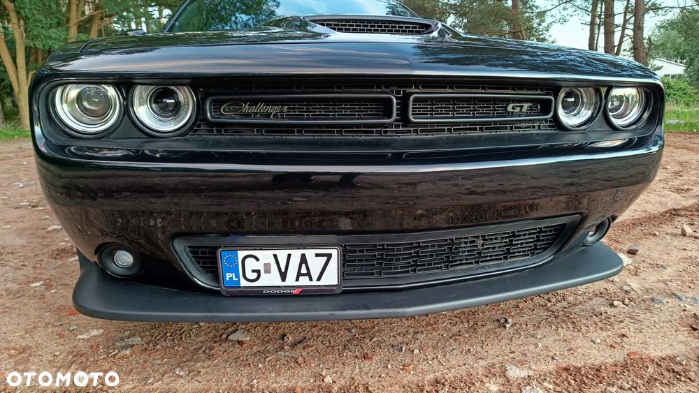 Dodge Challenger - 10