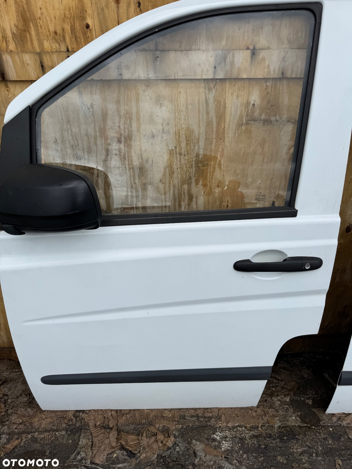 Mercedes vito 639 biały białe   Zderzak tył tylni Drzwi przednie prawe lewe ładne bez rdzy -500 sztuka   Drzwi przesuwne kompletne 850 sztuka   Szybka wysyłka  Drzwi boczne drzwi przesuwne prawe lewe - 5