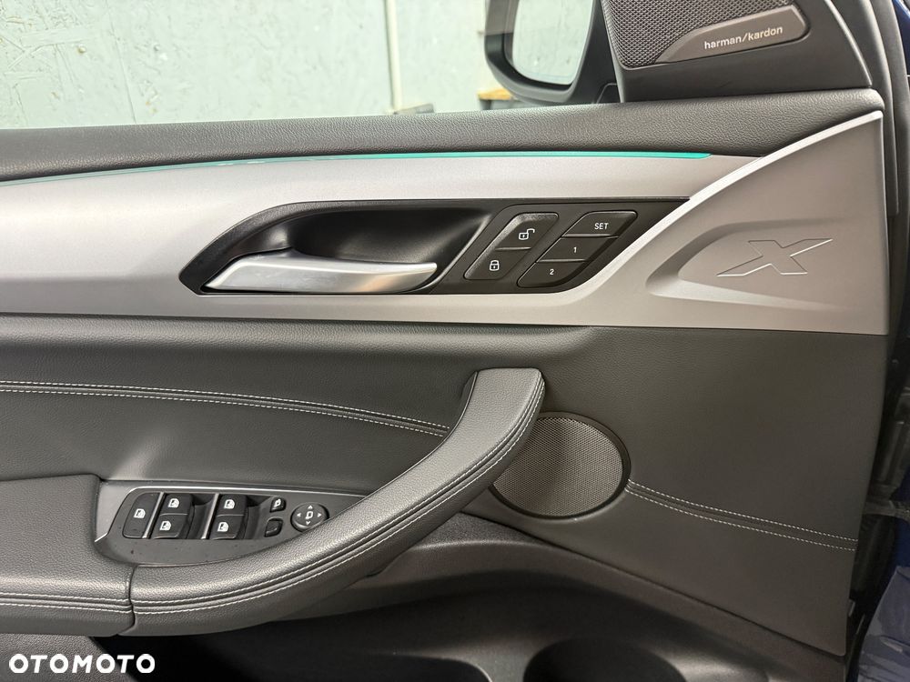 BMW X4 - 16