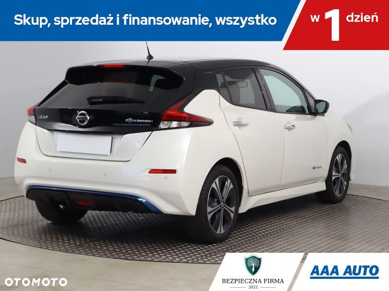Nissan Leaf - 6