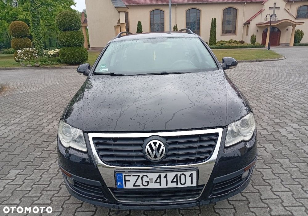 Volkswagen Passat - 2