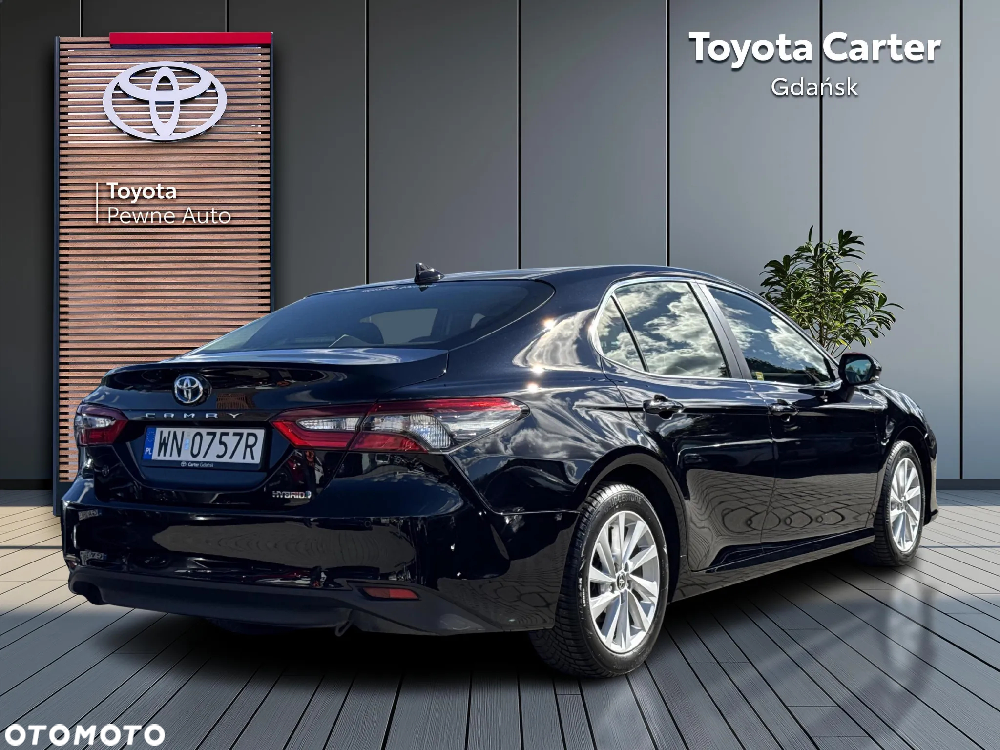 Toyota Camry 2.5 Hybrid Comfort CVT - 5