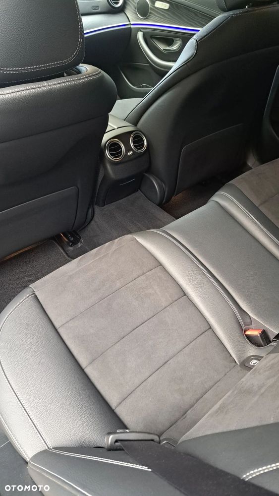 Mercedes-Benz Klasa E 200 4-Matic 9G-TRONIC - 9