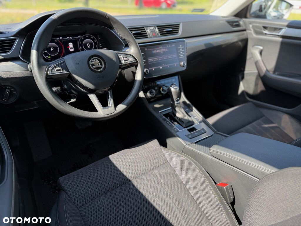 Skoda Superb 2.0 TDI 4x4 Style DSG - 23