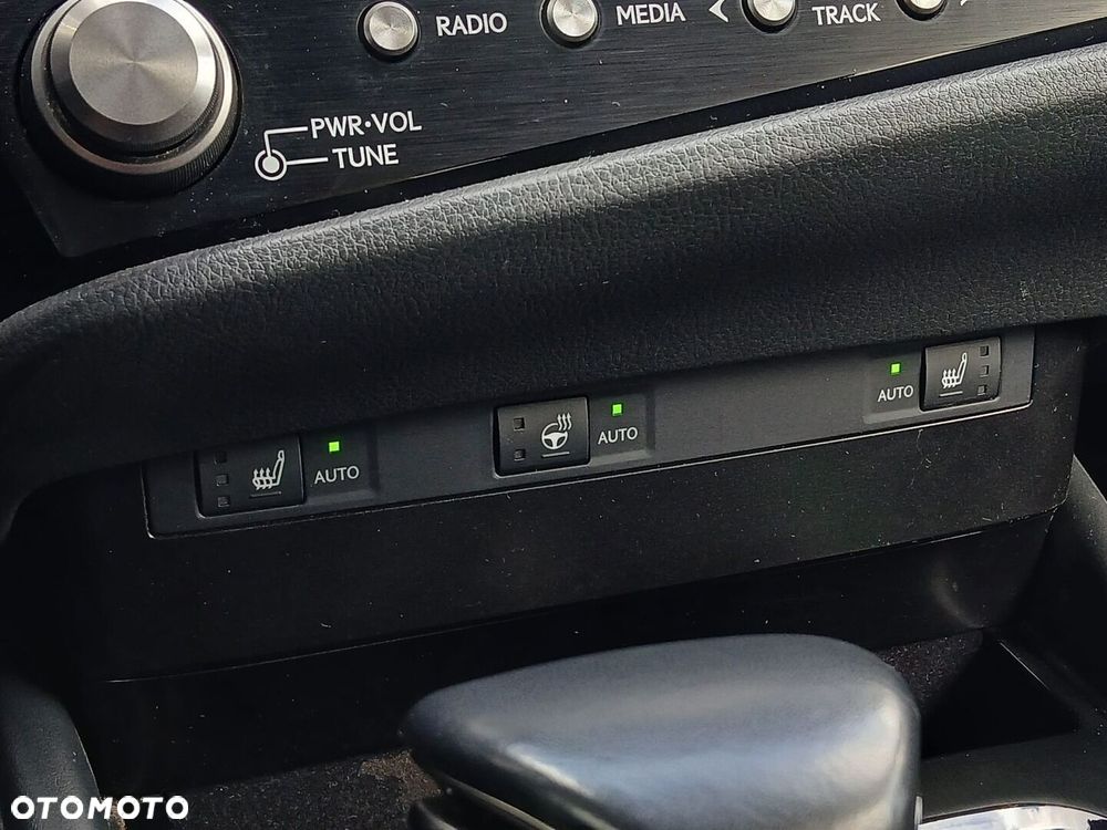 Lexus ES - 28