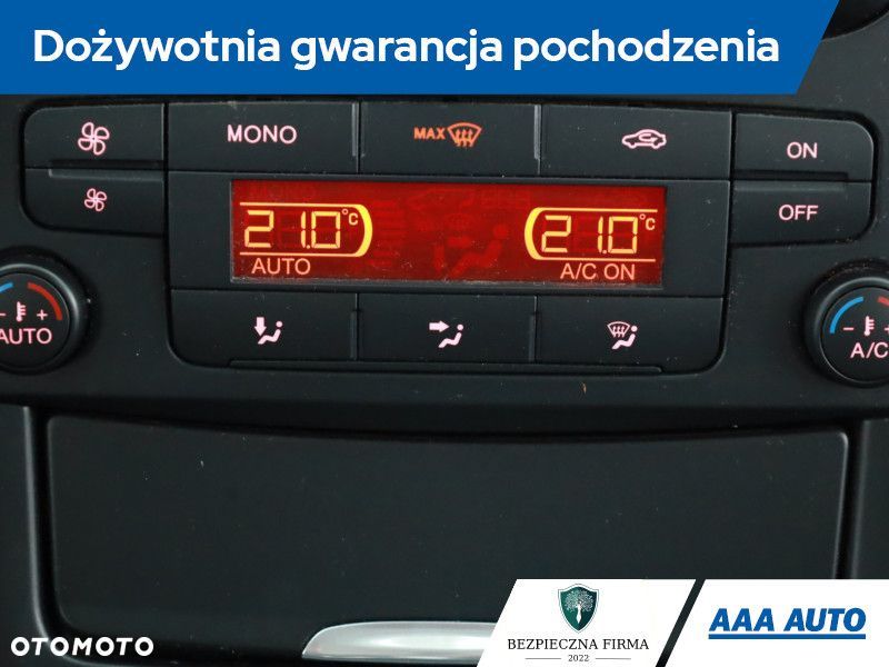 Ford S-Max - 12