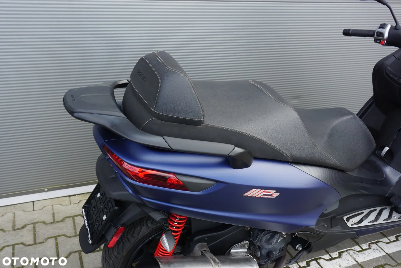 Piaggio MP-3 - 4