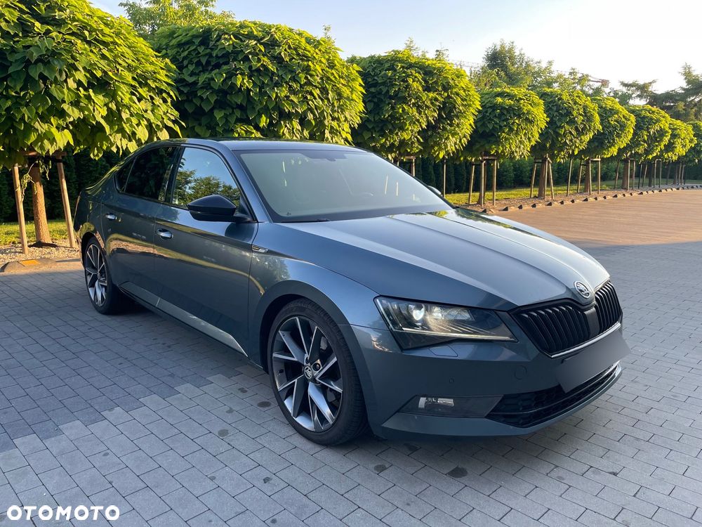 Skoda Superb 2.0 TDI Sportline - 1