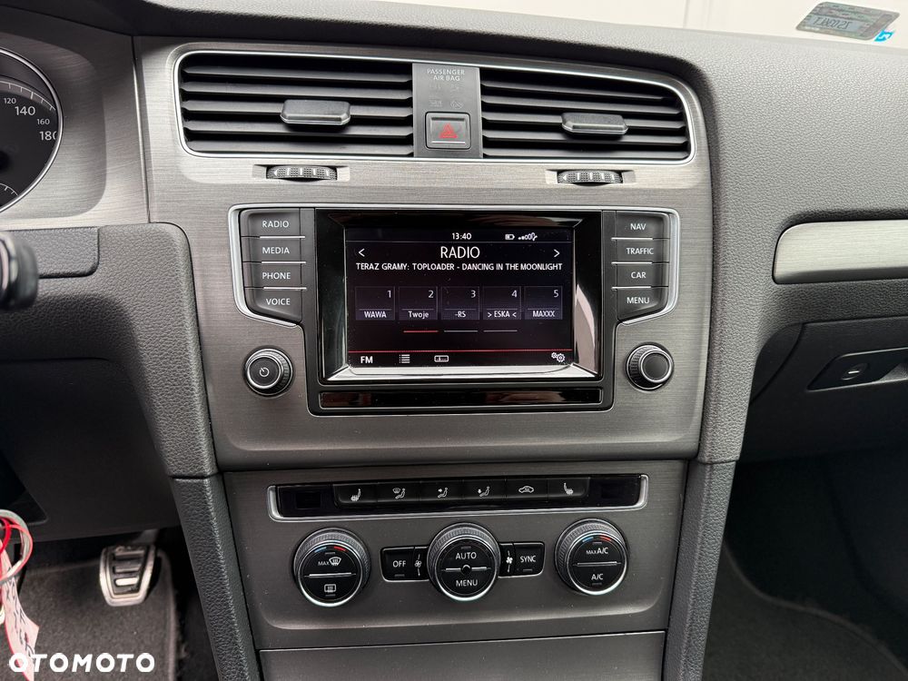 Volkswagen Golf - 17