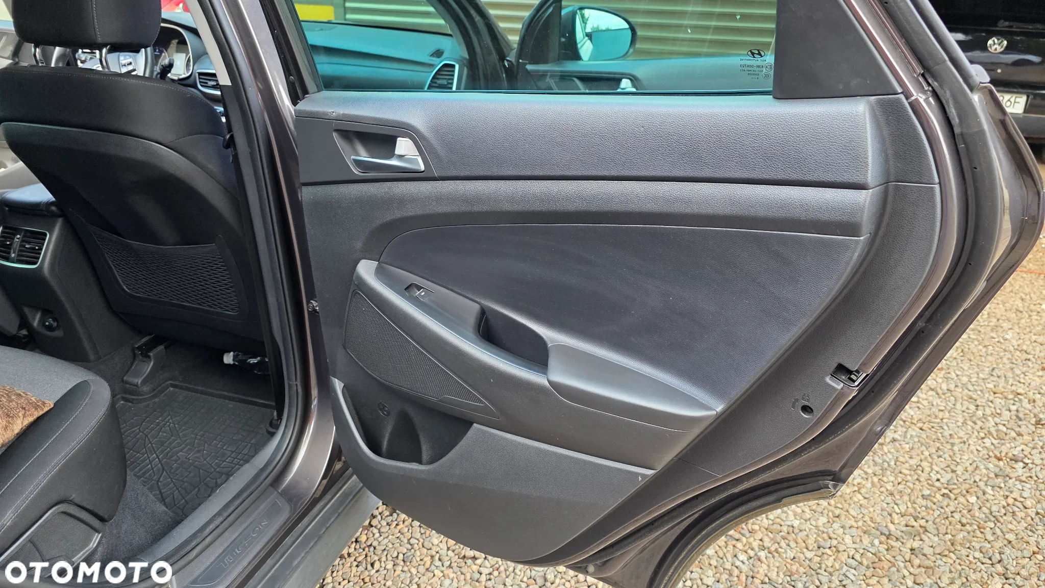 Hyundai Tucson 1.6 CRDi Comfort 4WD - 26