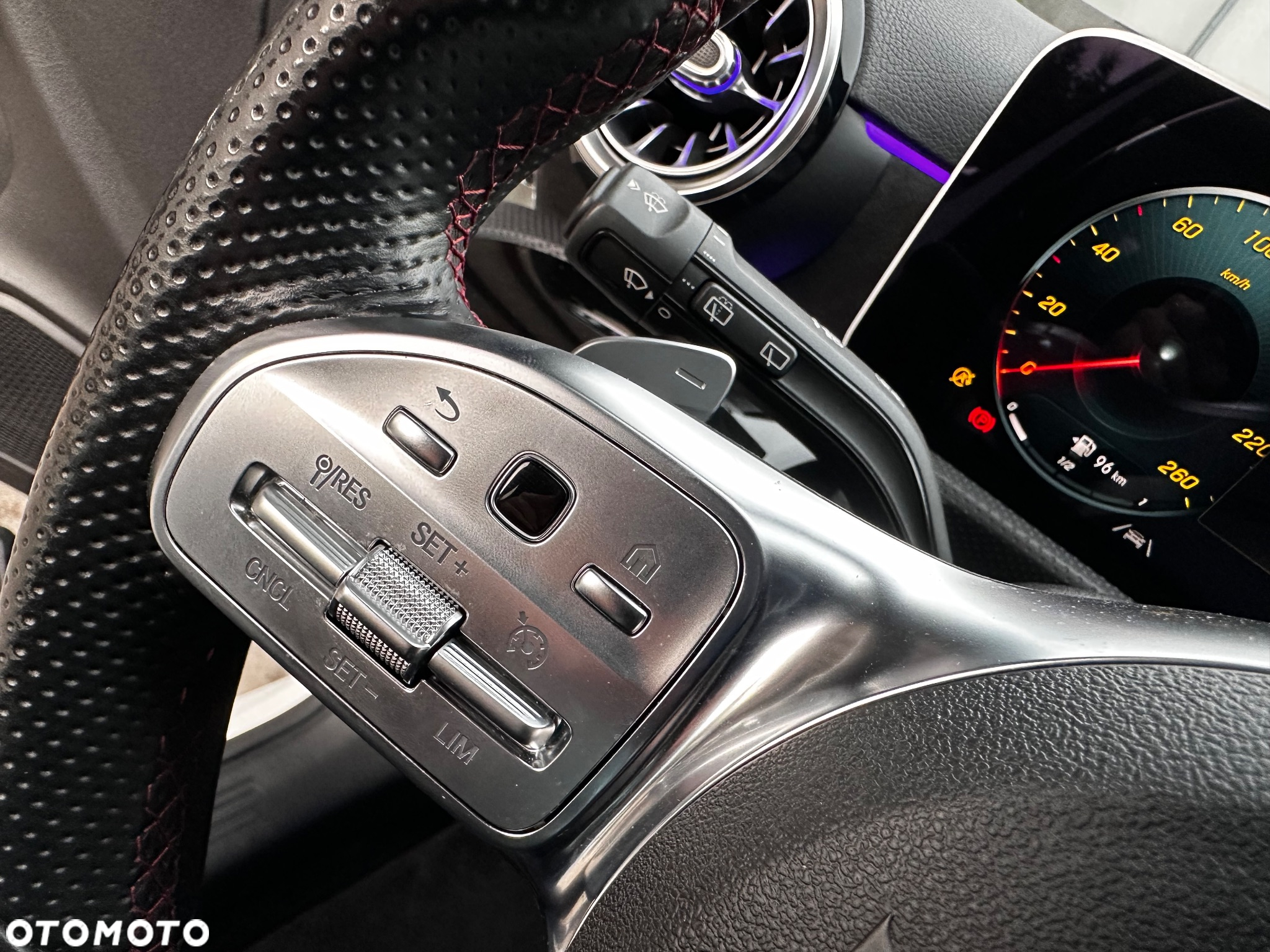 Mercedes-Benz Klasa A 200 7G-DCT AMG Line Advanced Plus - 32