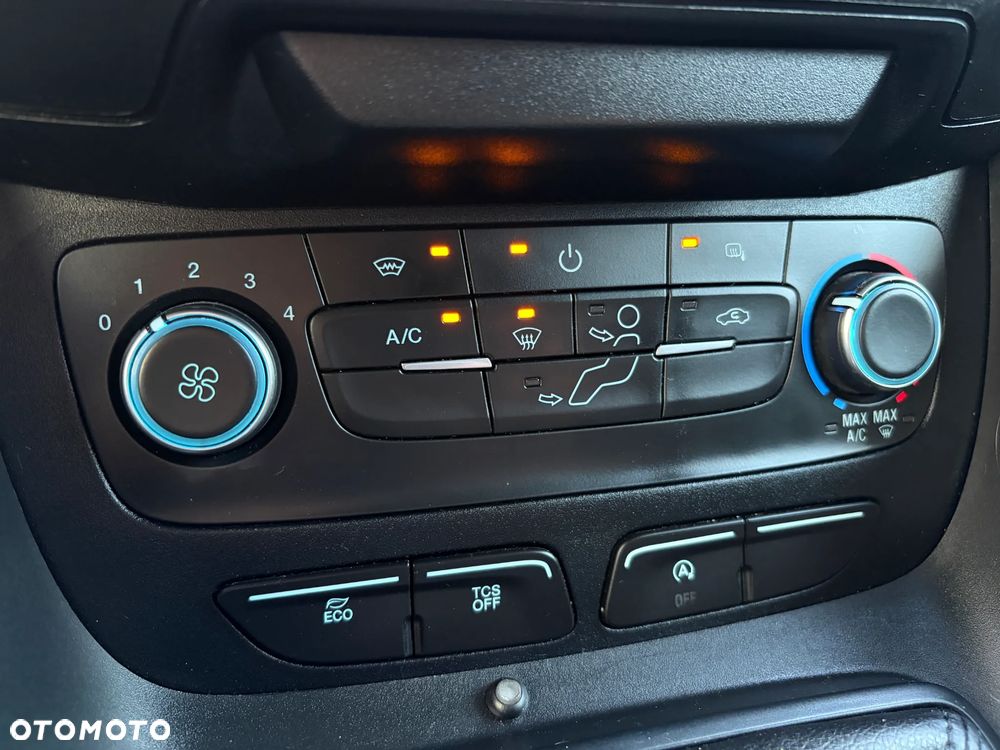 Ford Transit Connect - 27