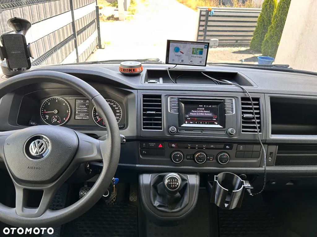 Volkswagen Caravelle 2.0 TDI L2 - 12