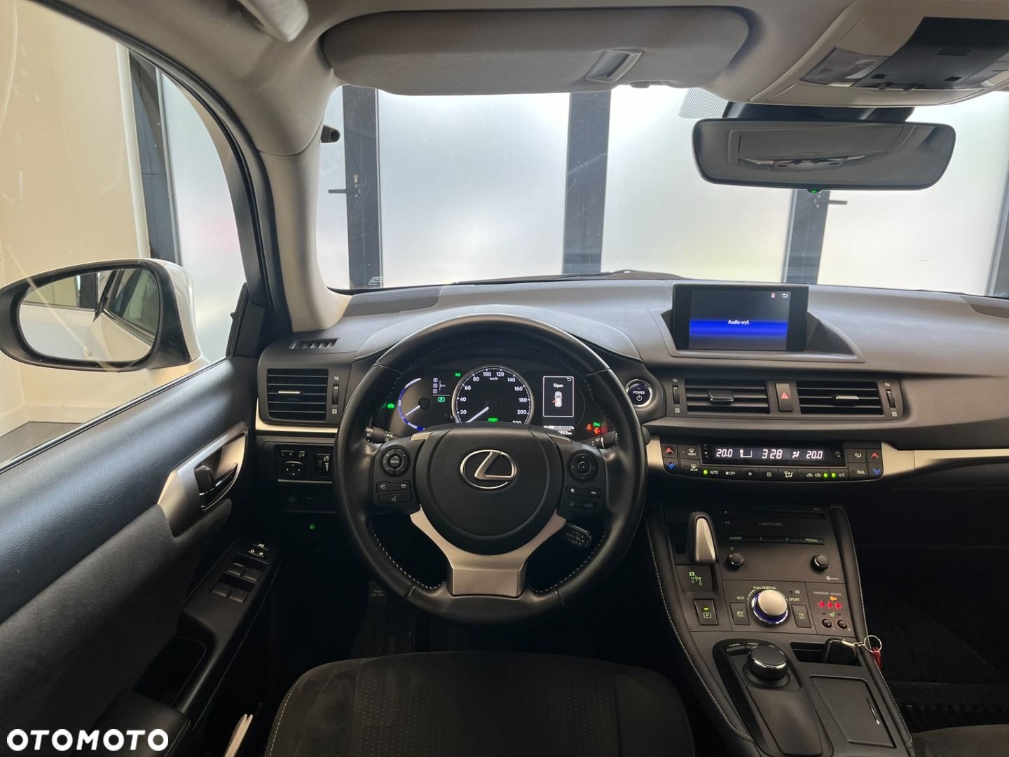 Lexus CT - 4