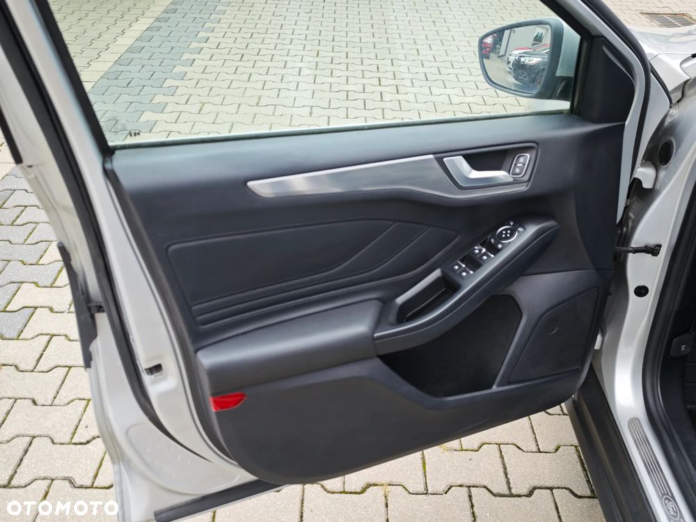 Ford Focus 1.5 EcoBlue Start-Stopp-System TITANIUM - 14